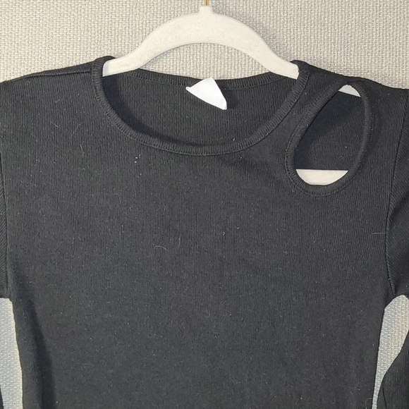 Zara Size 13-14 Black Long Sleeve Cut-Out Top - Picture 3 of 4